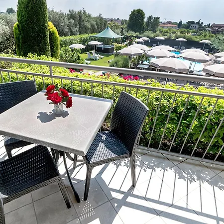 Mary Rose ホテル 2*