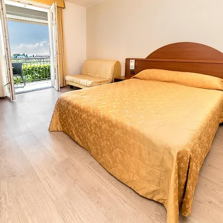 Hotell Mary Rose Lazise