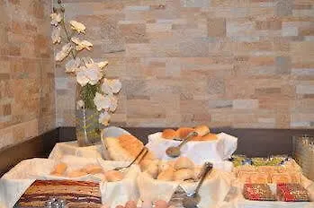 Hotell Mary Rose Lazise