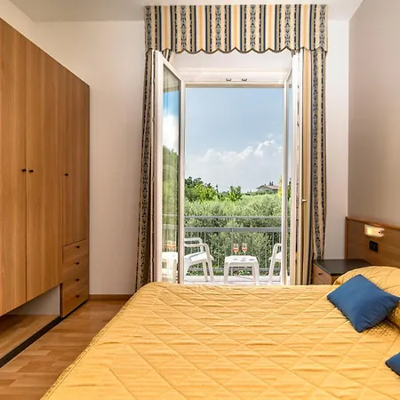 Mary Rose Hotel