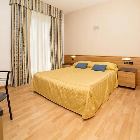 Hotel Mary Rose 2*