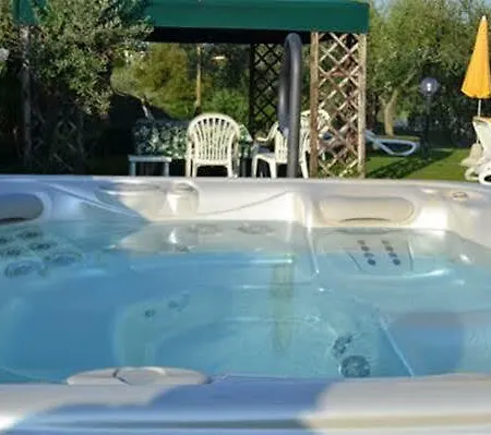 فندق Mary Rose لاتيزي